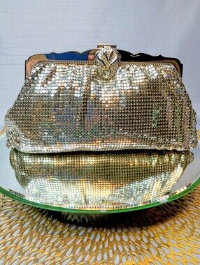 Whiting And Davis Vintage Clutch
